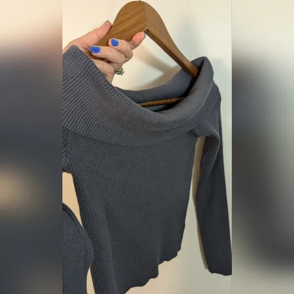 Edikted Dark Gray Ribbed Knit Off The Shoulder Crop Pullover Sweater - Picture 5 of 8